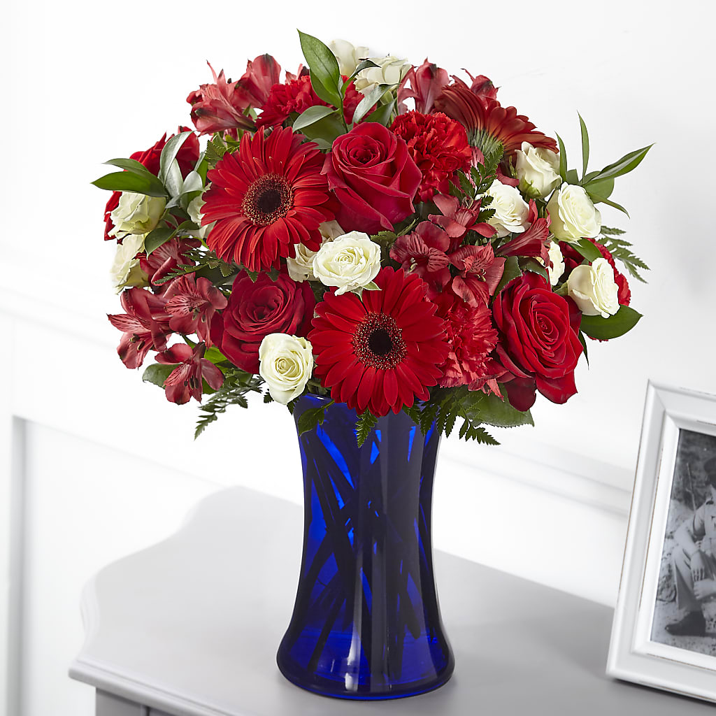 Hearts Embrace Bouquet – MONA'S BOUQUETS, Bacliff TX