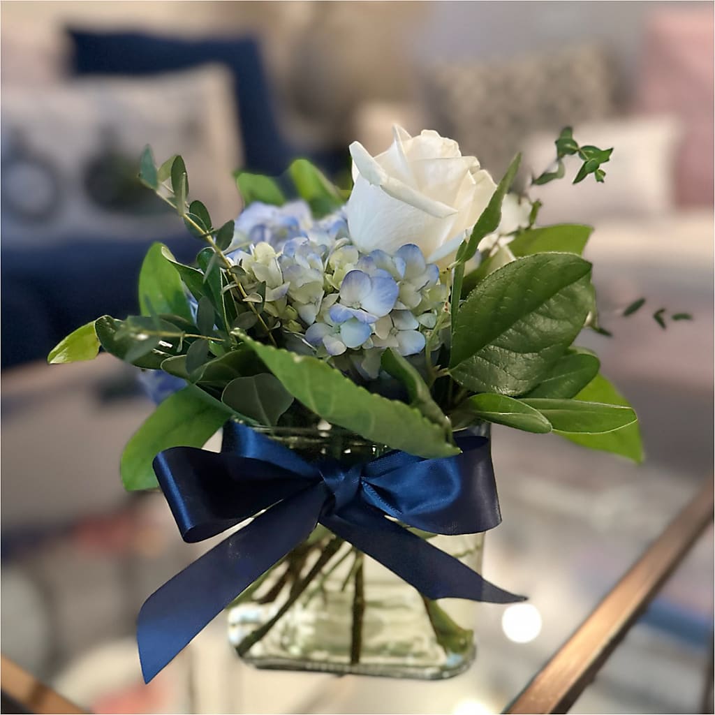 Sky Blue Delight Bouquet – MONA'S BOUQUETS, Bacliff TX