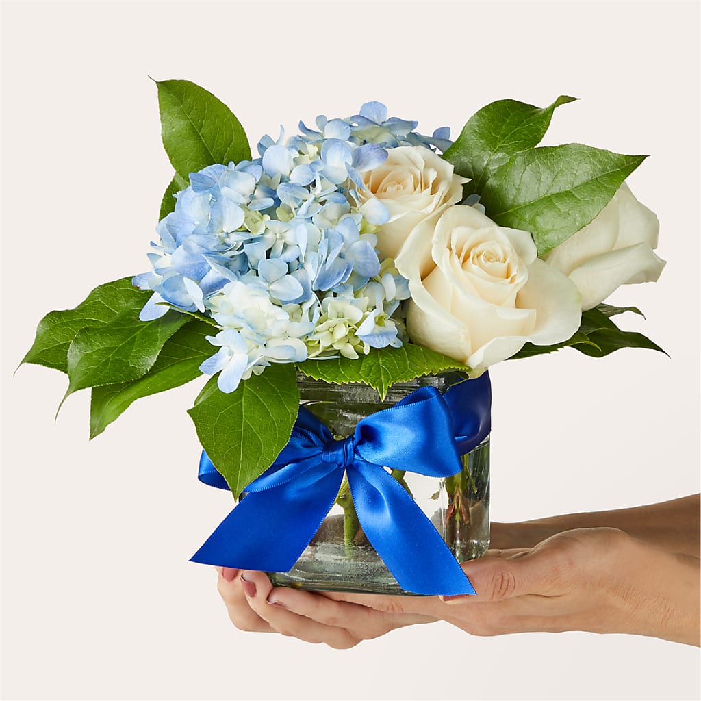 Sky Blue Delight Bouquet – MONA'S BOUQUETS, Bacliff TX