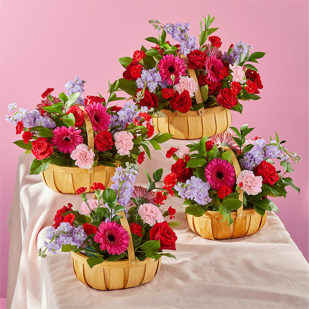 Pink Picnic Basket – MONA'S BOUQUETS, Bacliff TX