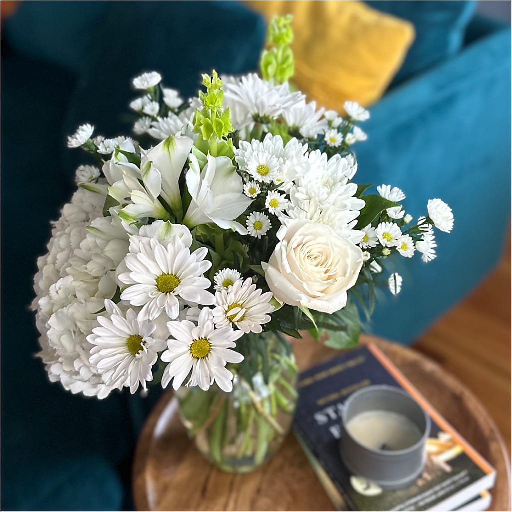 Classic Ivory – A Florist Original – MONA'S BOUQUETS, Bacliff TX