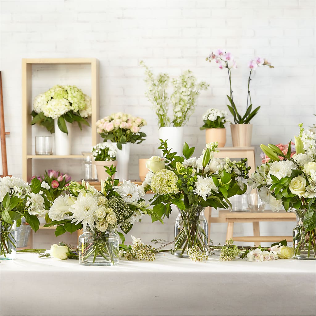 Classic Ivory – A Florist Original – MONA'S BOUQUETS, Bacliff TX