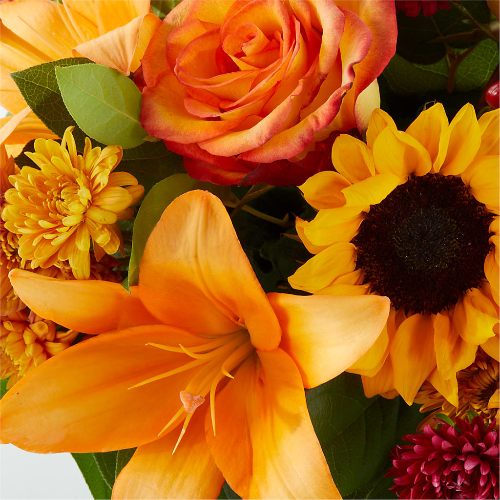 Grateful Centerpiece – MONA'S BOUQUETS, Bacliff TX