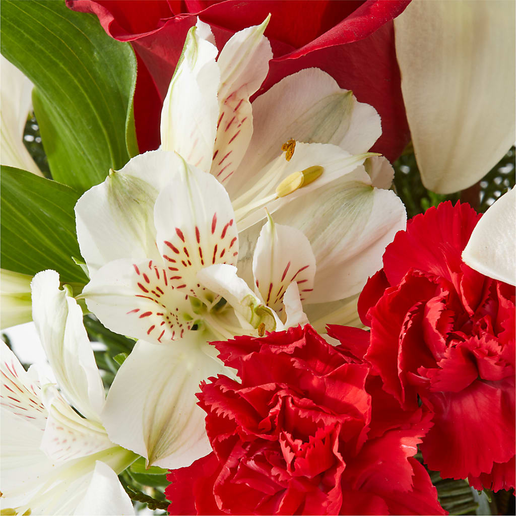 Holiday Season Bouquet – MONA'S BOUQUETS, Bacliff TX