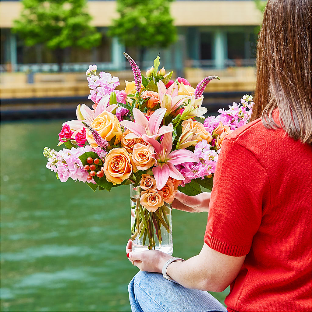 Bisous Bouquet – MONA'S BOUQUETS, Bacliff TX